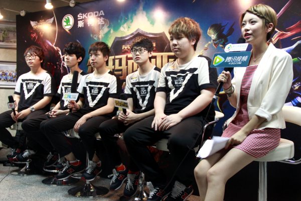 关于S赛赛后采访曝光，内幕引发热议的信息