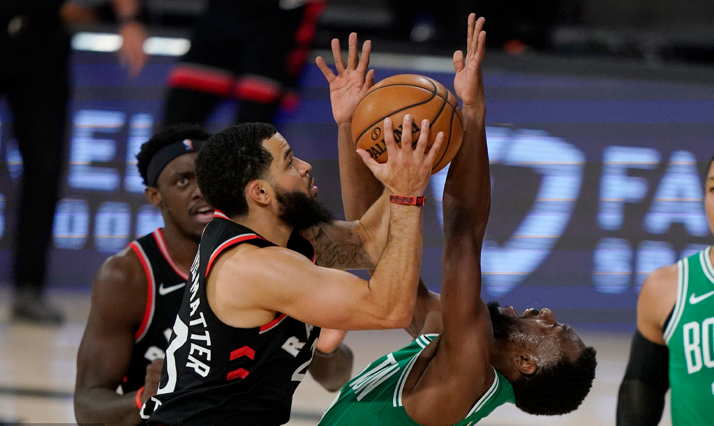 浙江队完胜凯尔特人，范弗利特统治全场