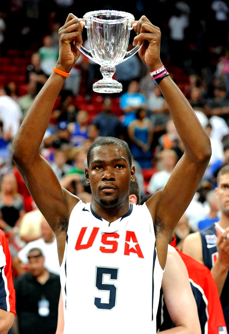 步行者力克深圳队，杜兰特高光表现