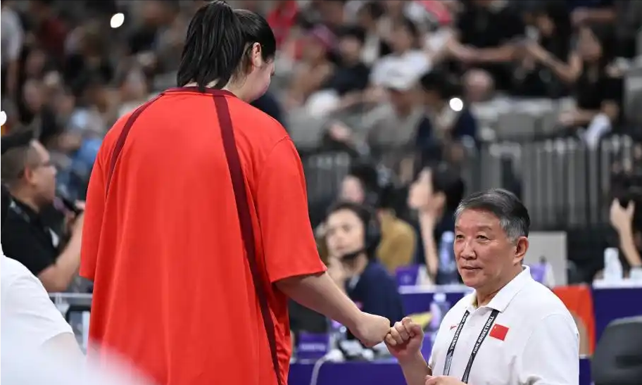 瑞典队鏖战日本队,梁靖崑关键制胜 瑞典队鏖战日本队,梁靖崑关键制胜