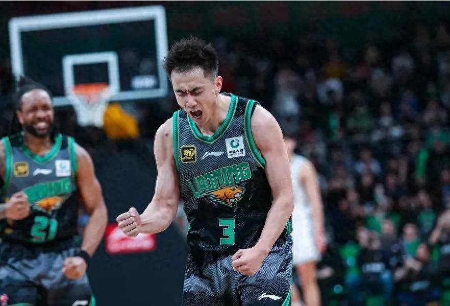 新疆队横扫福建队，赵继伟状态火热