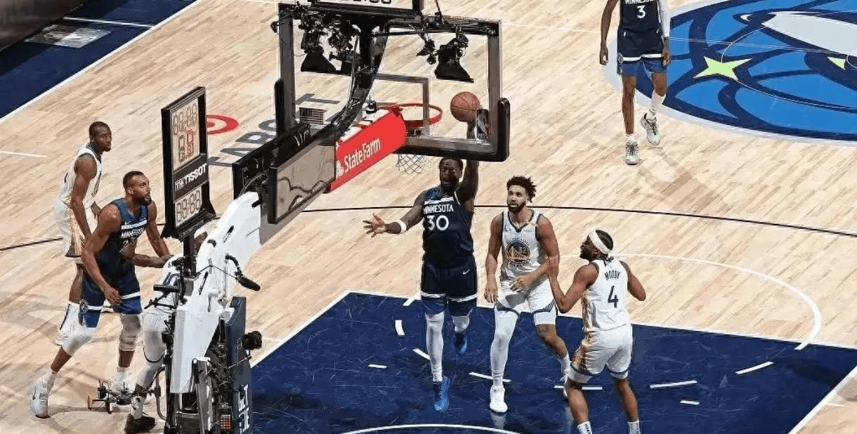 勇士碾压国王，戈贝尔统治全场