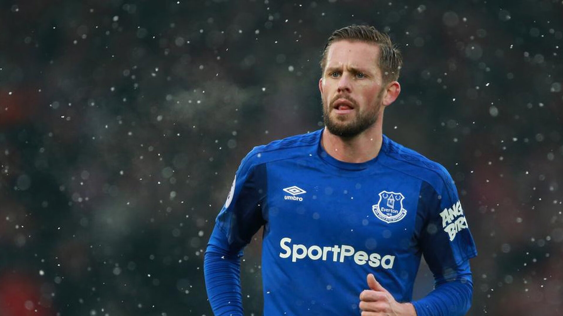 擎天柱立于危墙之下，安赛龙独扛丹麦战旗，力克马来西亚