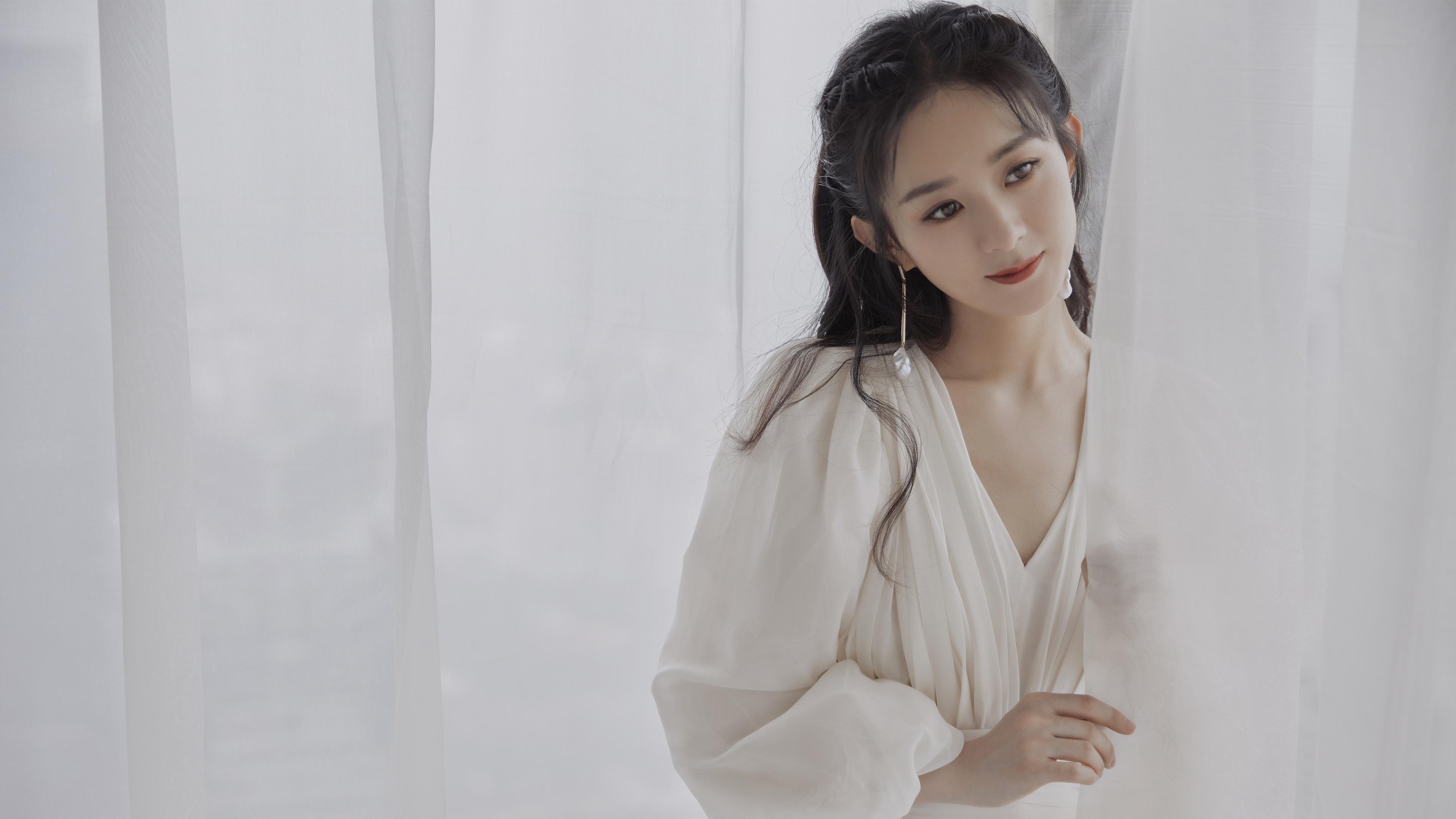 双城记,曼彻斯特的钢铁纪律与巴塞罗那的魔法瞬间