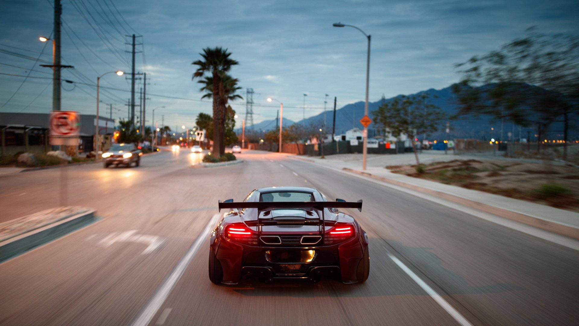 霓虹赛道与钢铁意志，拉文关键战不手软